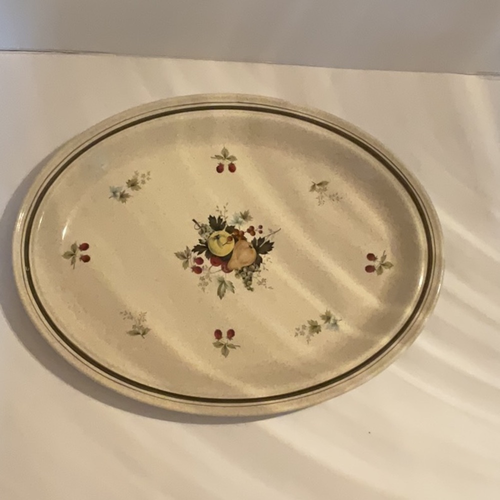 Royal Doulton Lambethware Cornwall oval serving platters. - Picture 3 of 8